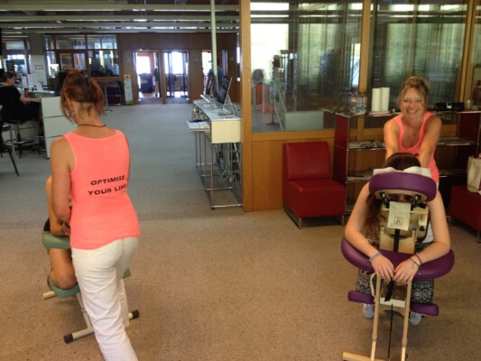 séance de massage au travail